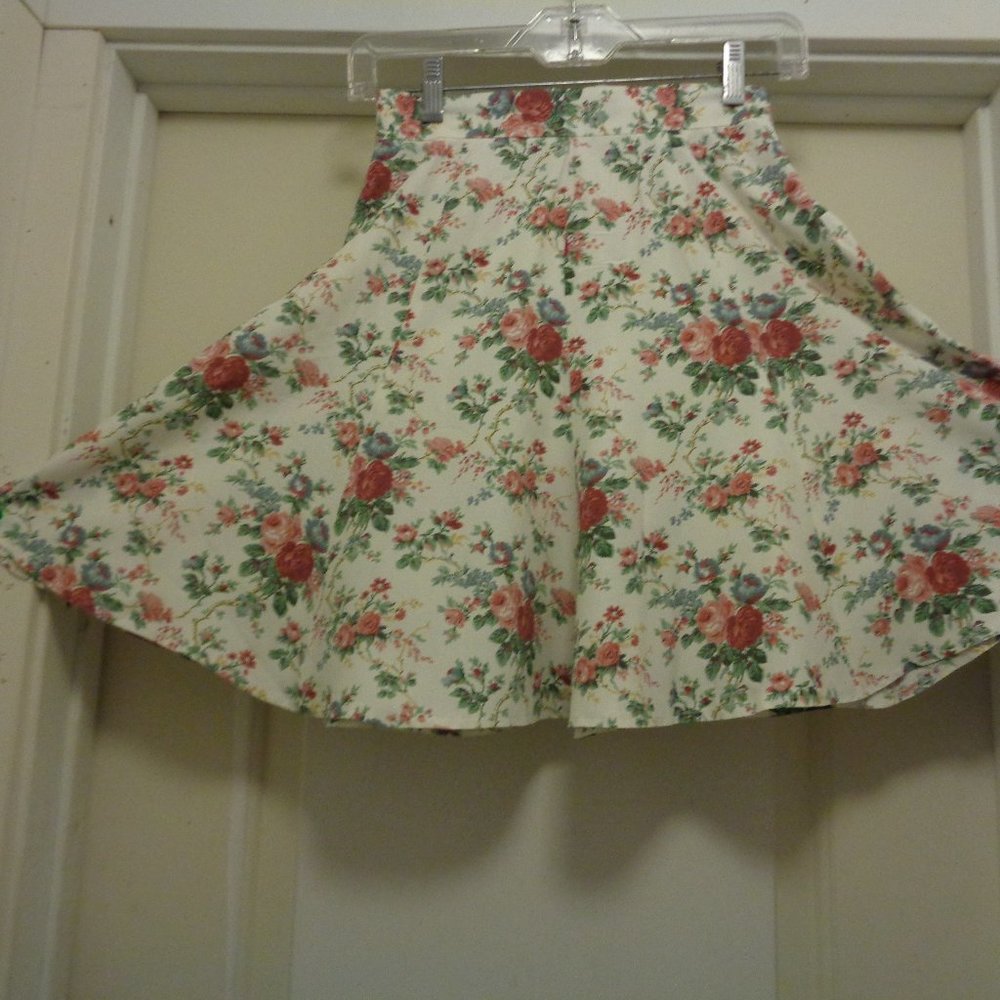 DEMURE 80S SOFT GIRL VINTAGE FRANCINE BOWER TEEN FLOWERS FLARES SKIRT 3/4